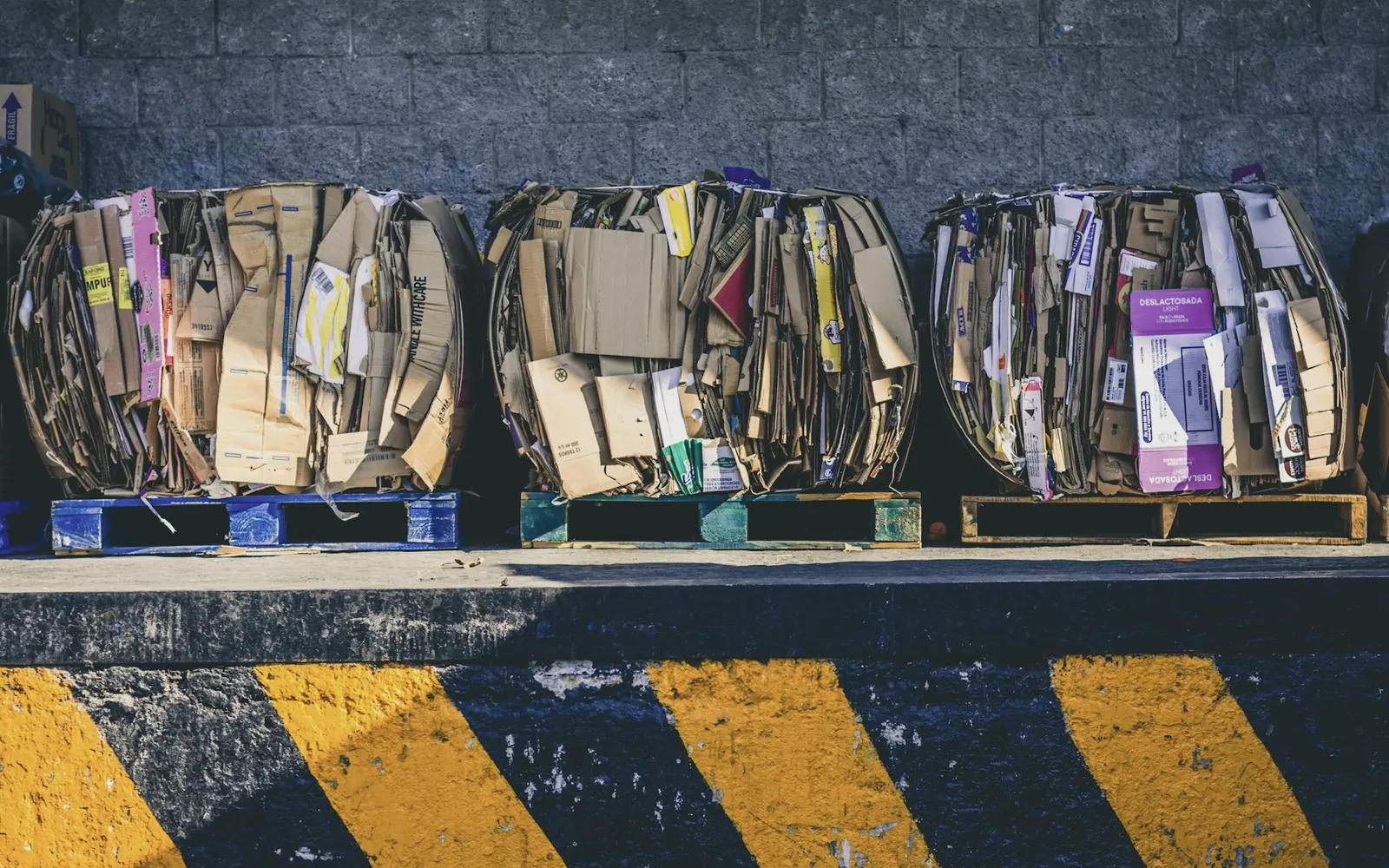 How to Reduce Waste in Warehouse and Retail Operations